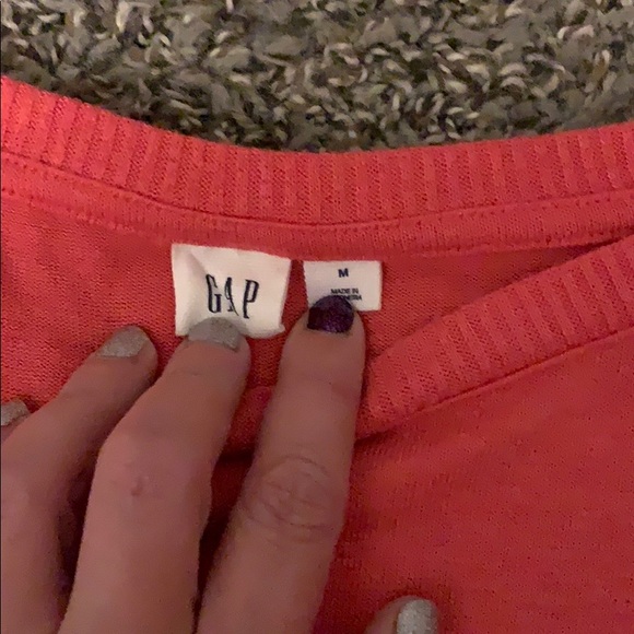 Pink gap sweater - Picture 2 of 2